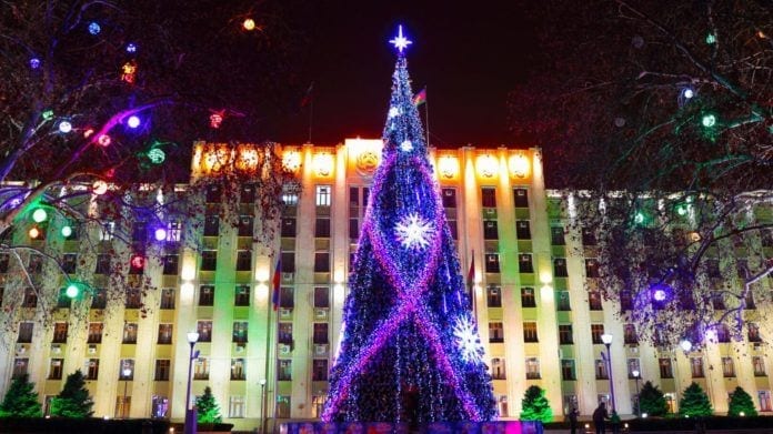holiday tree lighting, tree lighting
