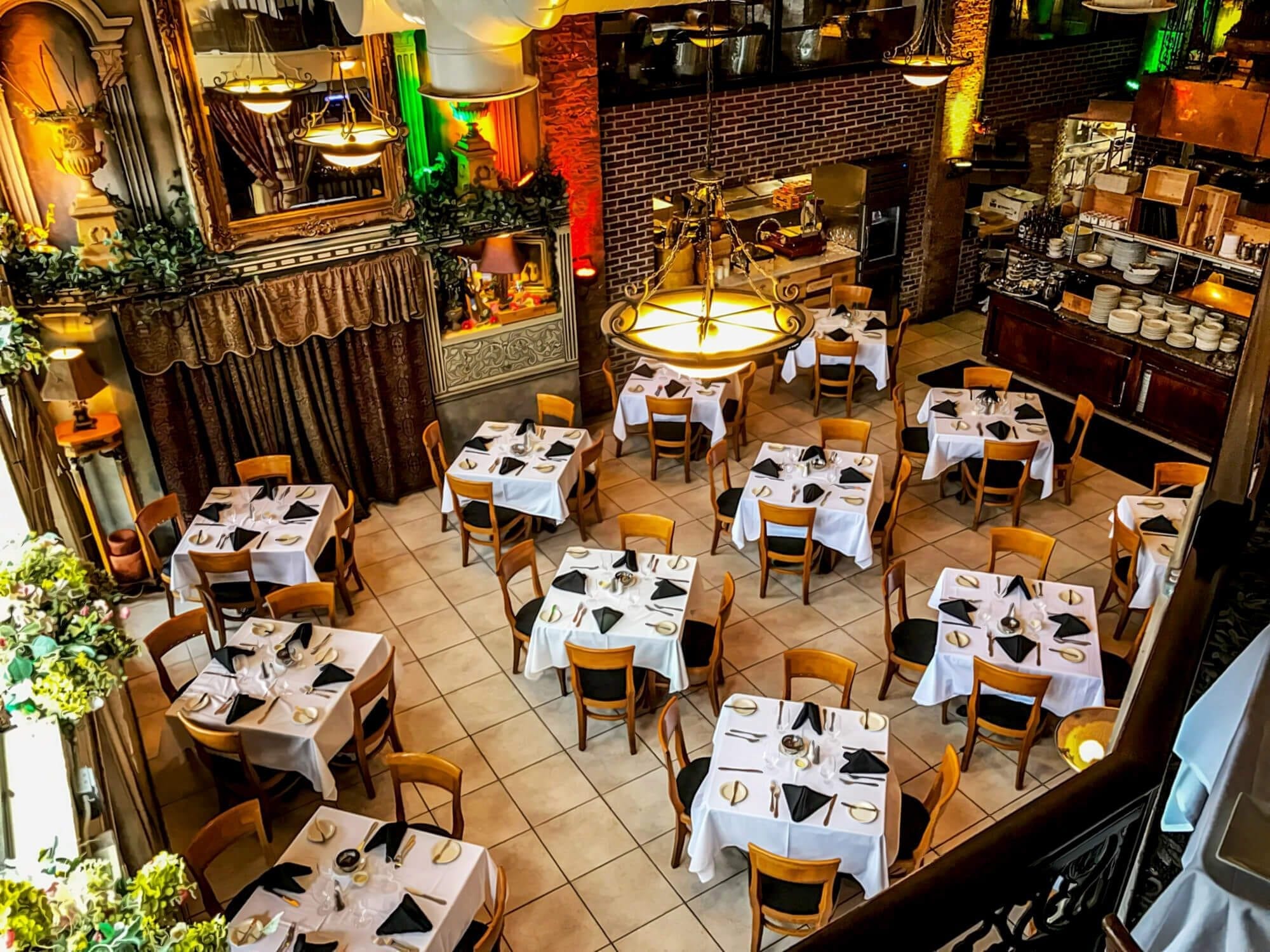 Buona Sera Interior