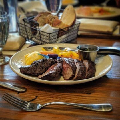 Horseneck Tavern outdoor dining
