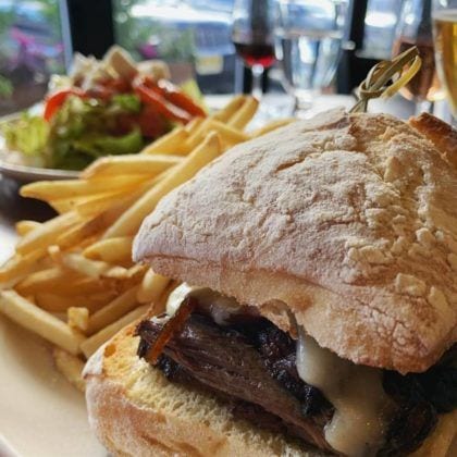 Horseneck Tavern casual american restautant