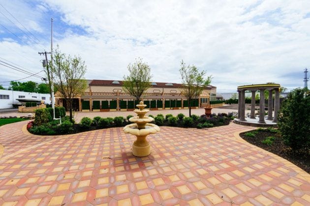 Park Villa Outdoor Fountain