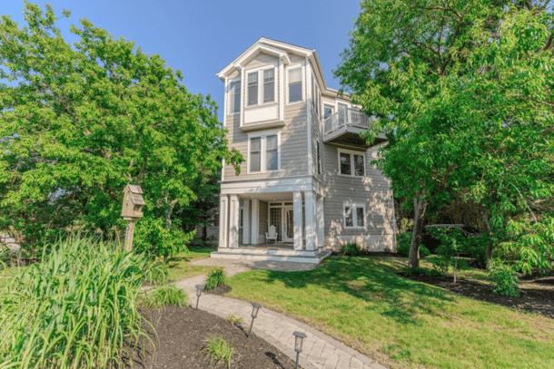 516 Mistletoe Rd